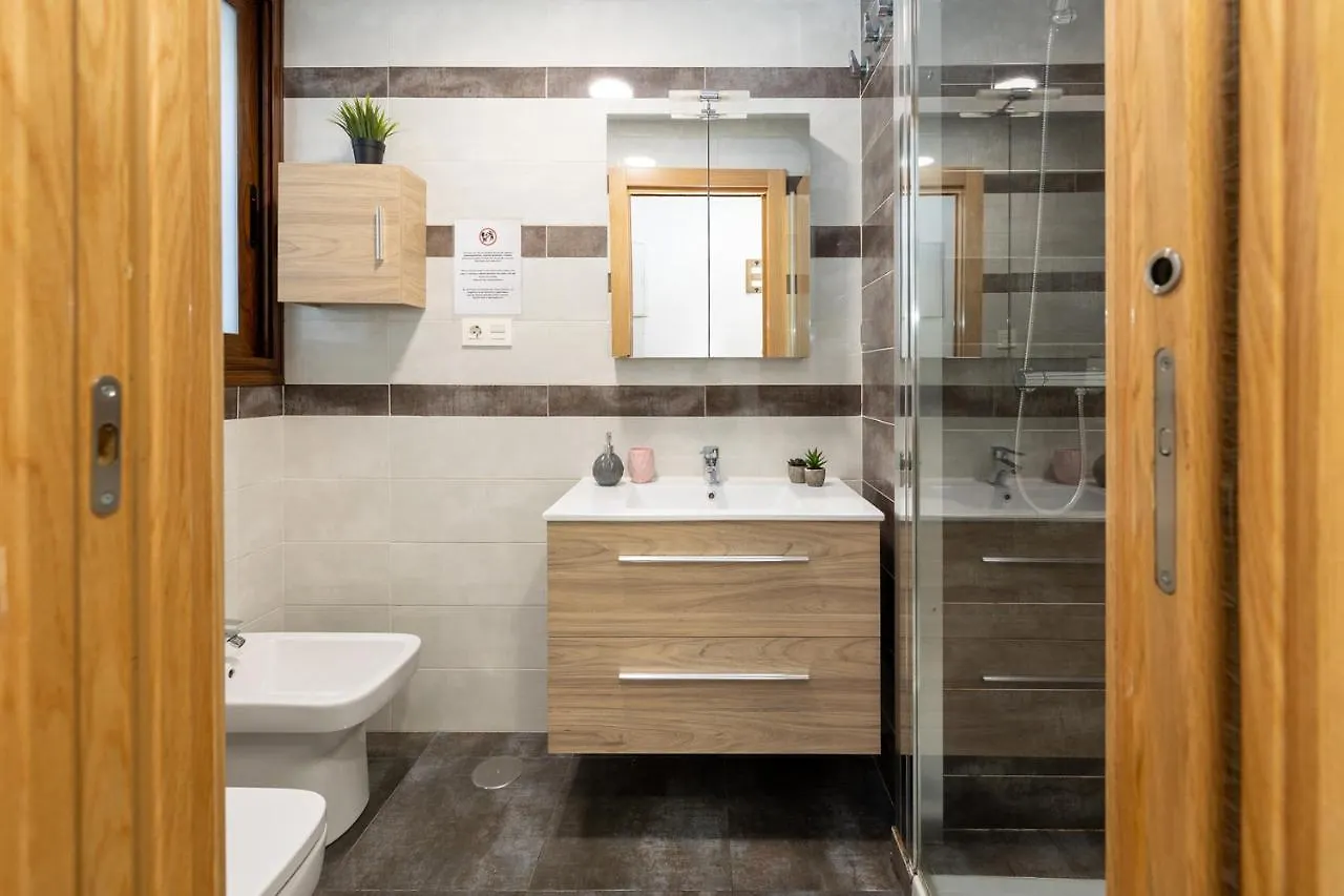 3 Bedroom Elegant & Cozy City Centre Granada Apartamento